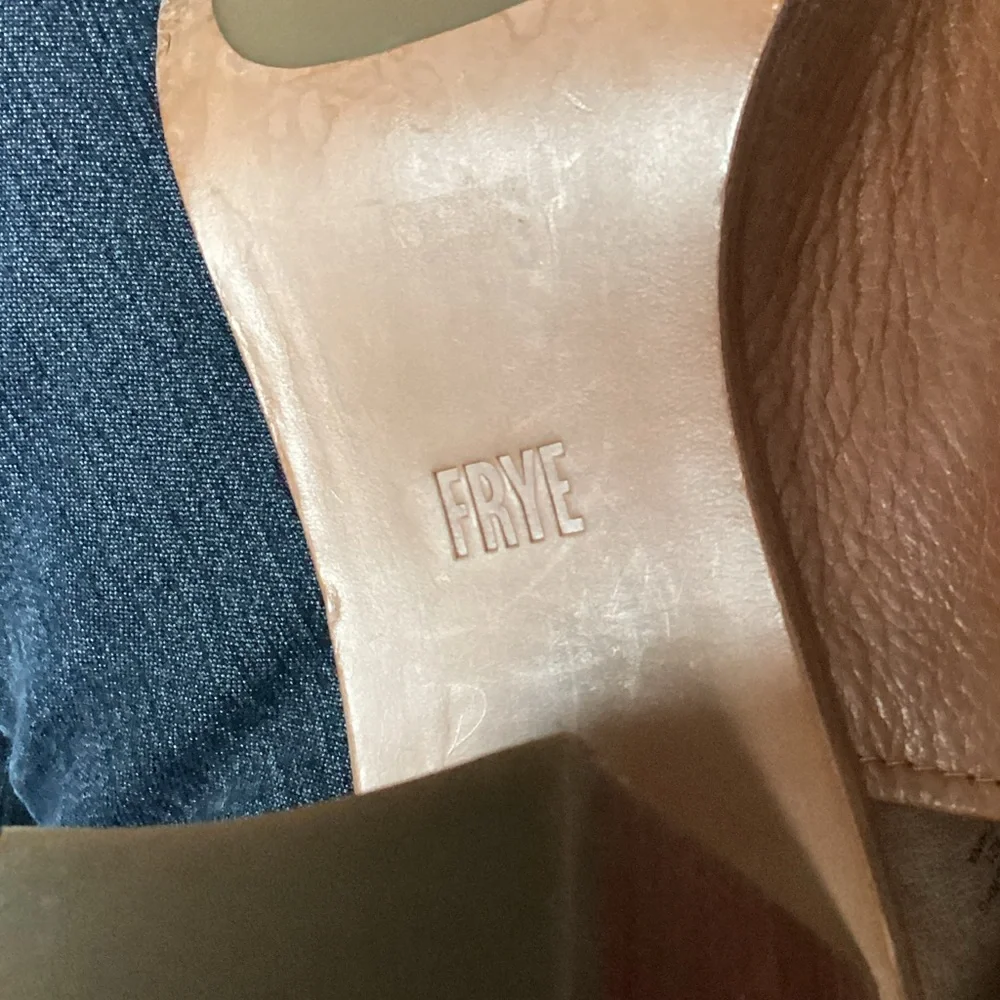 FRYE Elegant Tan Delaney Harness Leather Heeled Sandals size 11